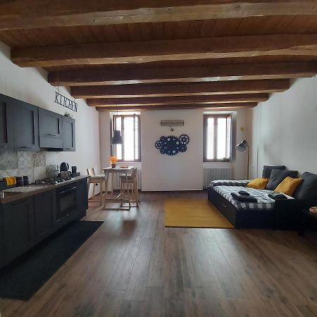 Апартаменти Il Caddi - Caratteristico Monolocale In Pieno Centro Storico Л'Аквіла Екстер'єр фото